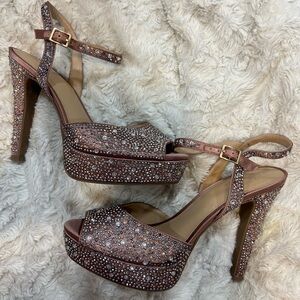 NEW Thalia Sodi Stone Platform Sandals